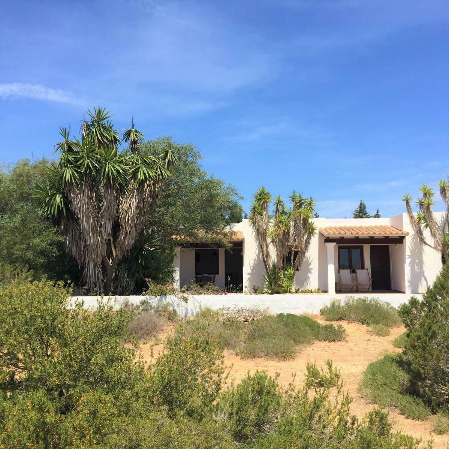 Apartamentos Laura Playa De Migjorn Εξωτερικό φωτογραφία