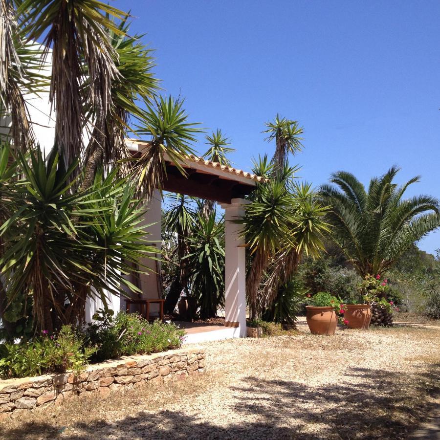 Apartamentos Laura Playa De Migjorn Εξωτερικό φωτογραφία