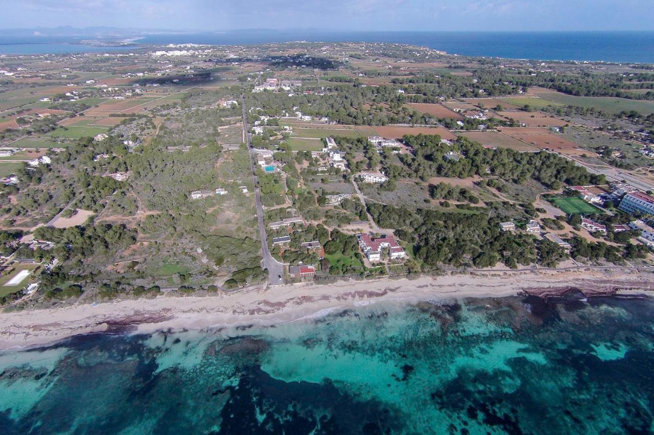Apartamentos Laura Playa De Migjorn Εξωτερικό φωτογραφία
